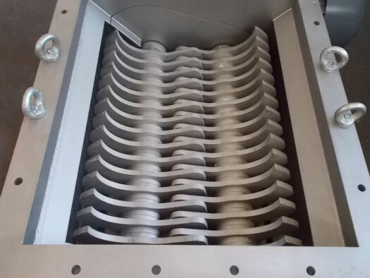 Lump primary crusher